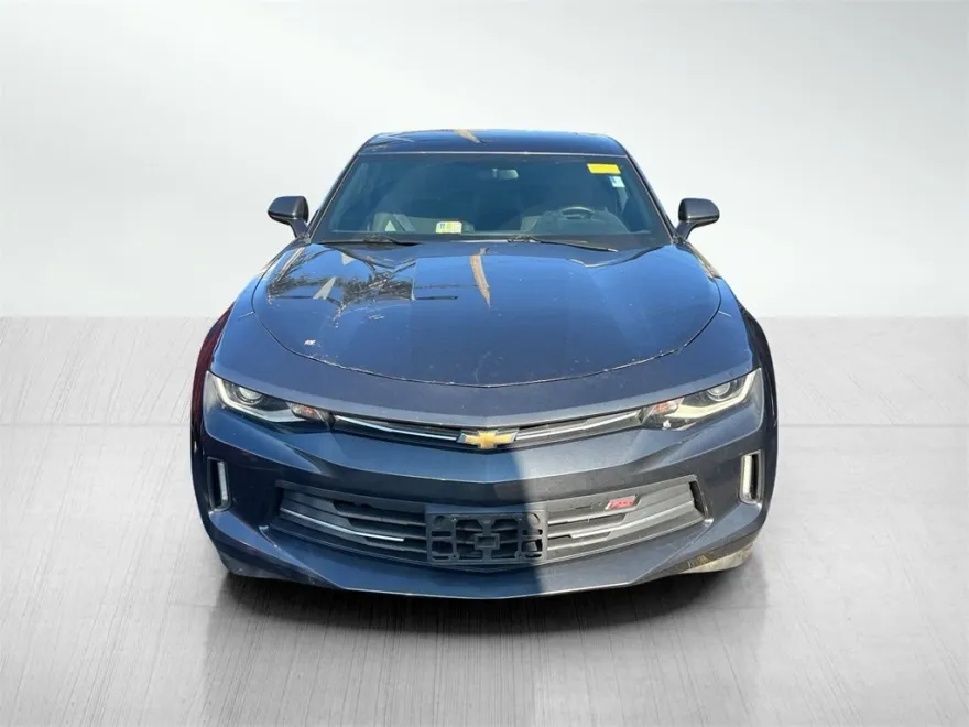 2017 Chevrolet Camaro 1LT photo 1