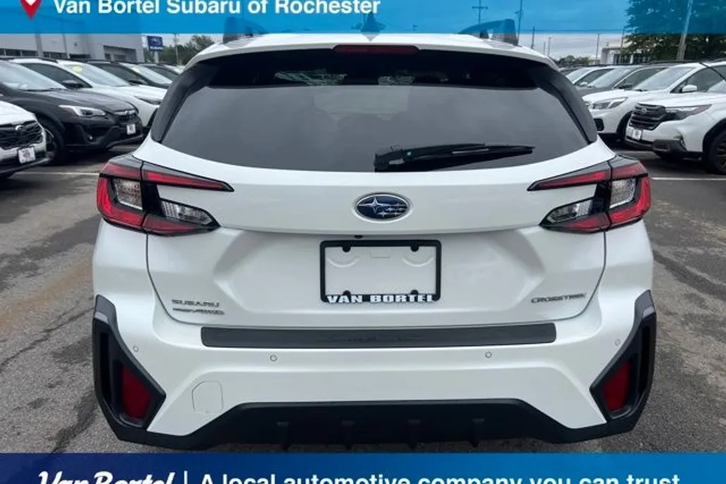 2024 Subaru Crosstrek Limited photo 1