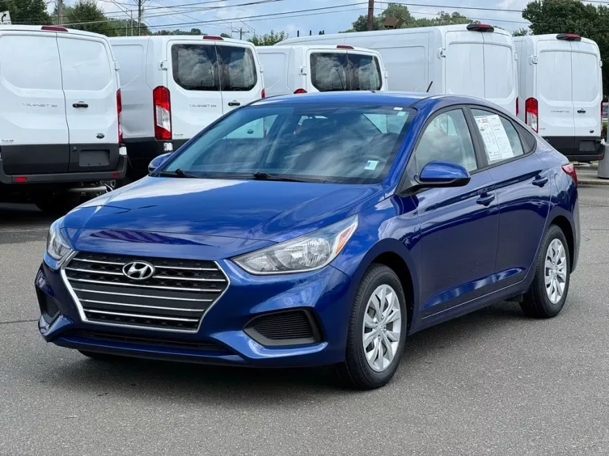 2022 Hyundai Accent SE photo 1