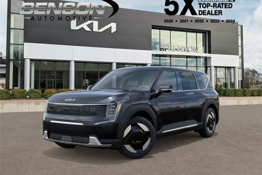 2026 Kia EV9 Light Long Range photo 1