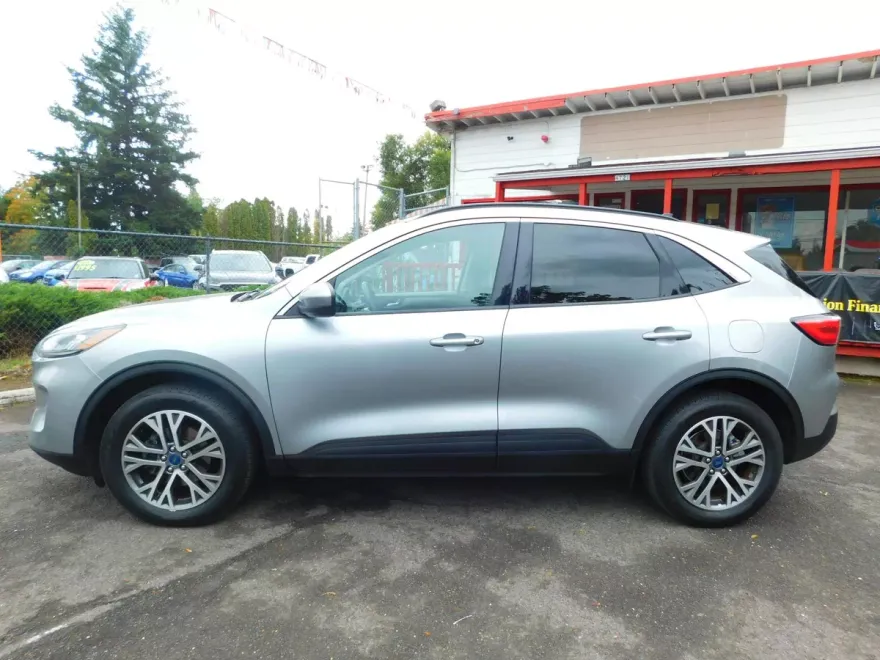 2021 Ford Escape SEL photo 1