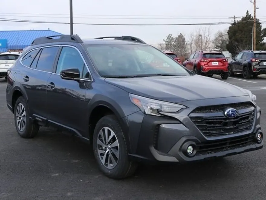 2025 Subaru Outback Premium photo 1