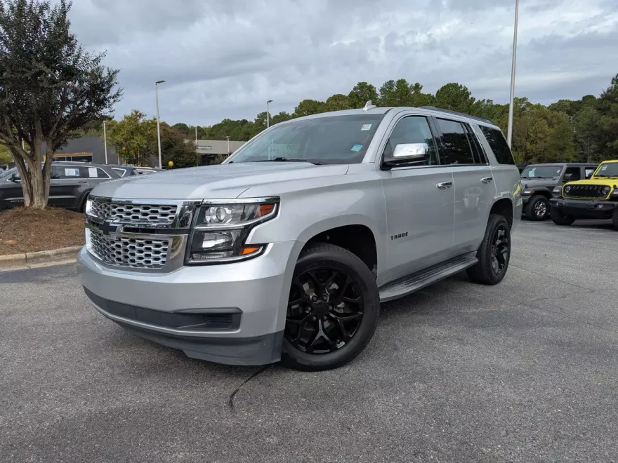 2019 Chevrolet Tahoe LT photo 1