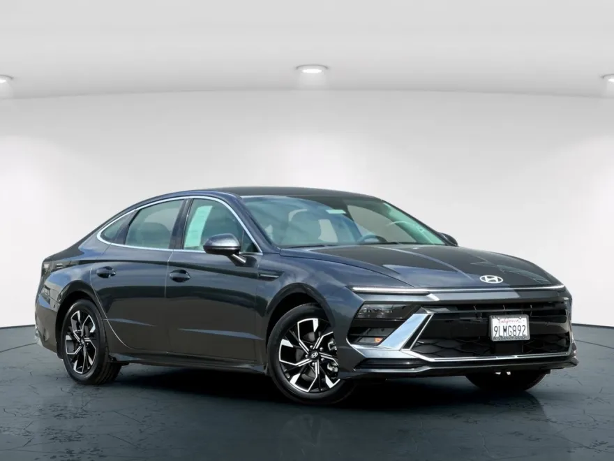 2024 Hyundai Sonata SEL photo 1