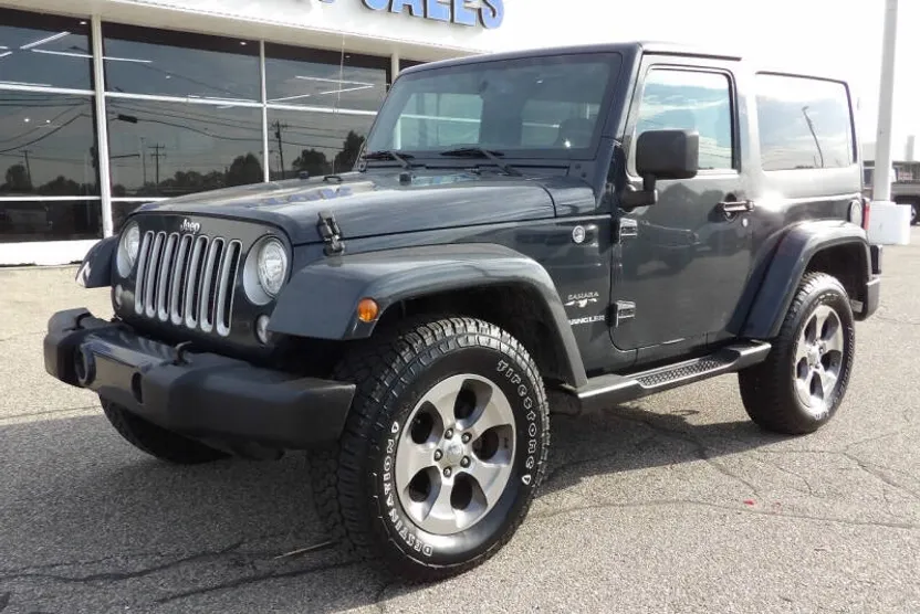 2017 Jeep Wrangler Sahara photo 1