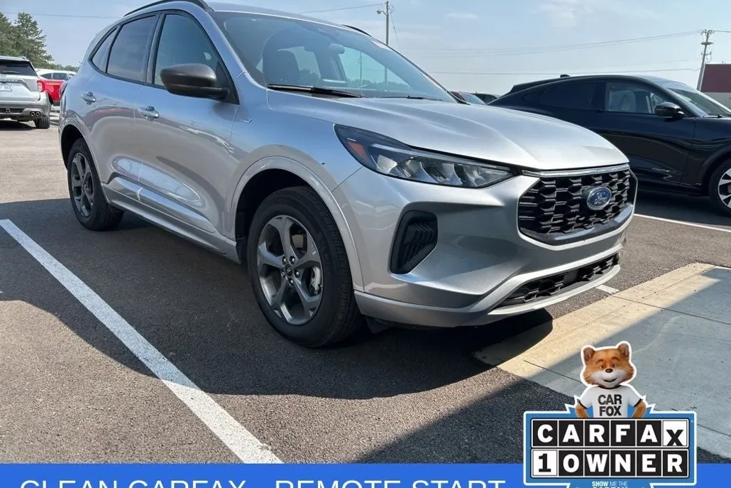 2023 Ford Escape ST-Line photo 1