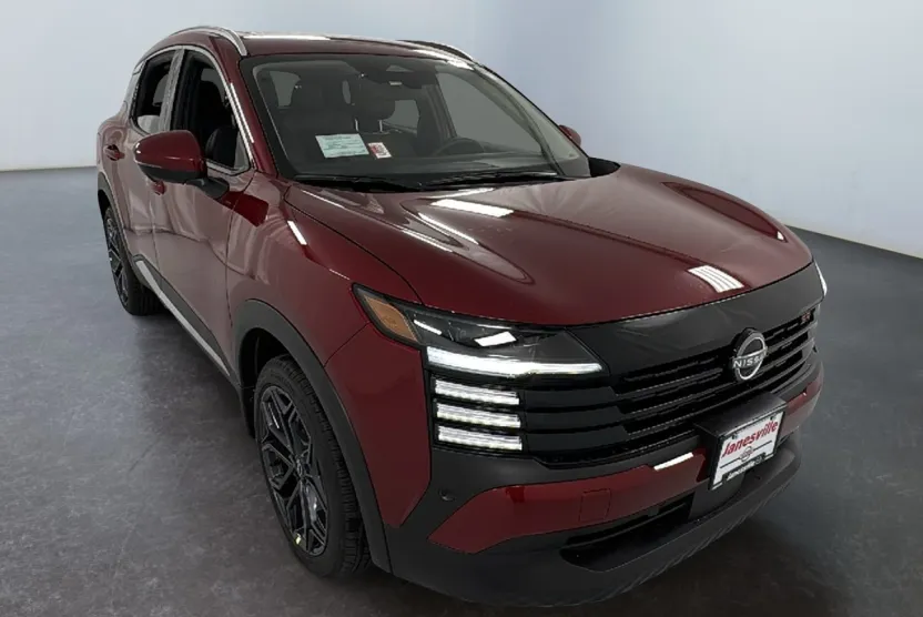 2025 Nissan Kicks SR photo 1