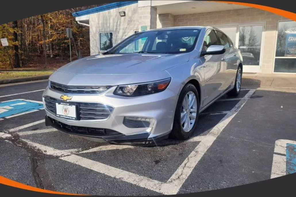 2016 Chevrolet Malibu 1LT photo 1