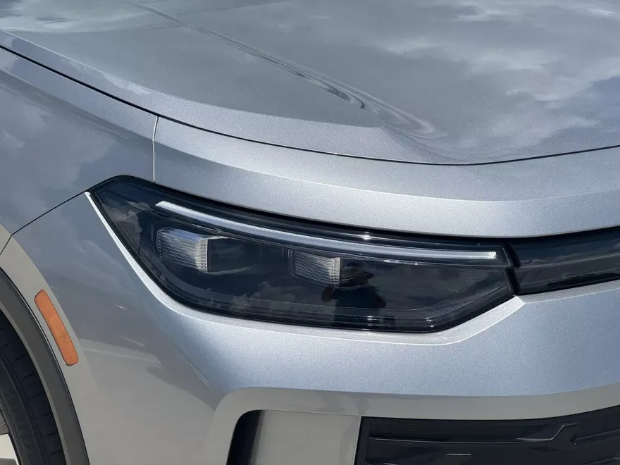 2025 Volkswagen Tiguan S photo 1