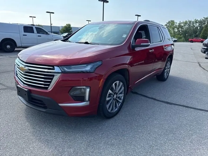2023 Chevrolet Traverse Premier photo 1