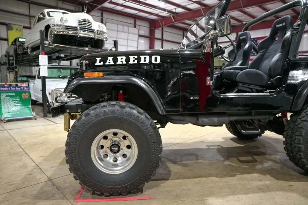 1986 Jeep CJ Extra Duty Suspension photo 1