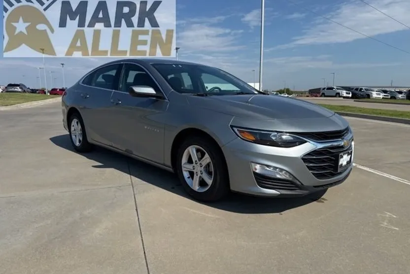2024 Chevrolet Malibu 1LT photo 1