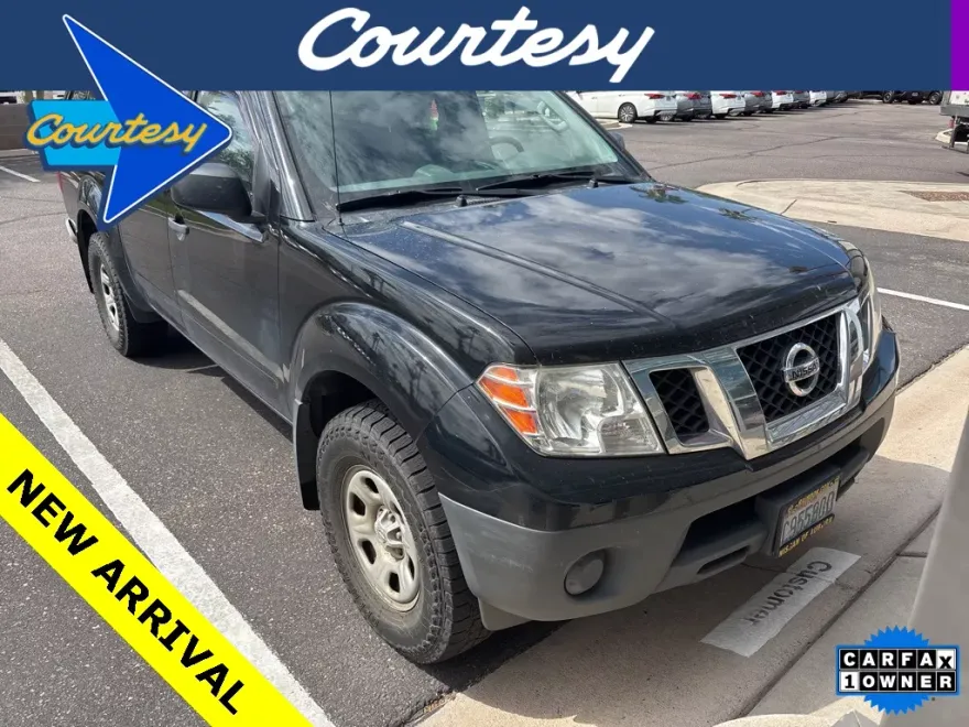 2015 Nissan Frontier S photo 1