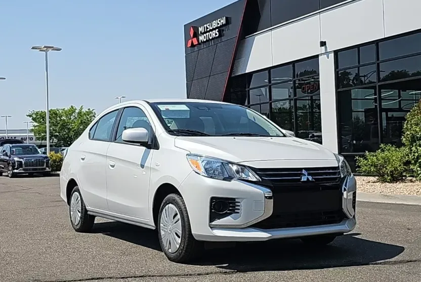 2024 Mitsubishi Mirage G4 photo 1