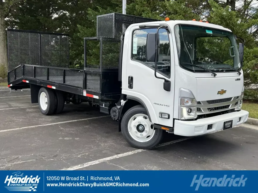 2025 Chevrolet Silverado 4500HD photo 1