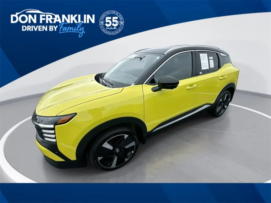 2025 Nissan Kicks SR photo 1
