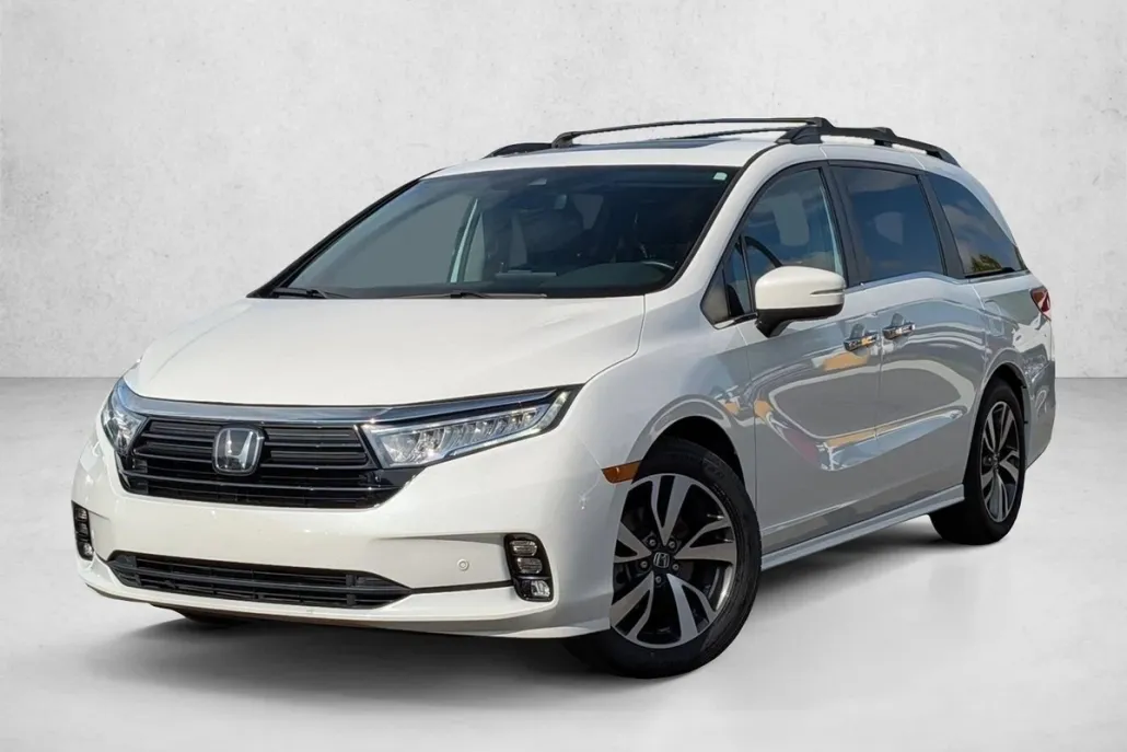 2022 Honda Odyssey Touring photo 1
