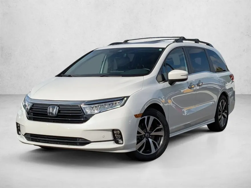 2022 Honda Odyssey Touring photo 1
