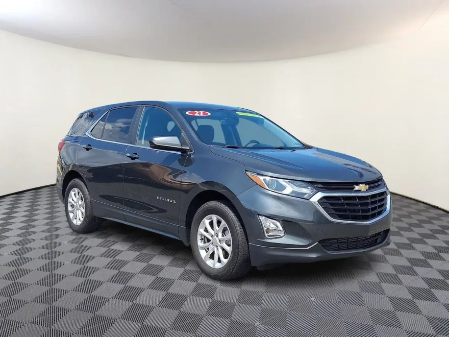 2021 Chevrolet Equinox LT photo 1
