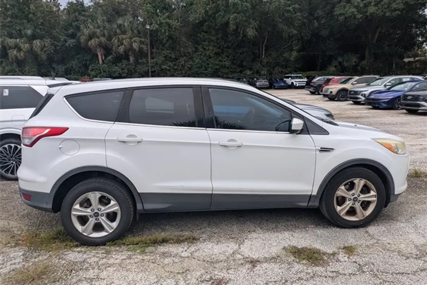 2014 Ford Escape SE photo 1