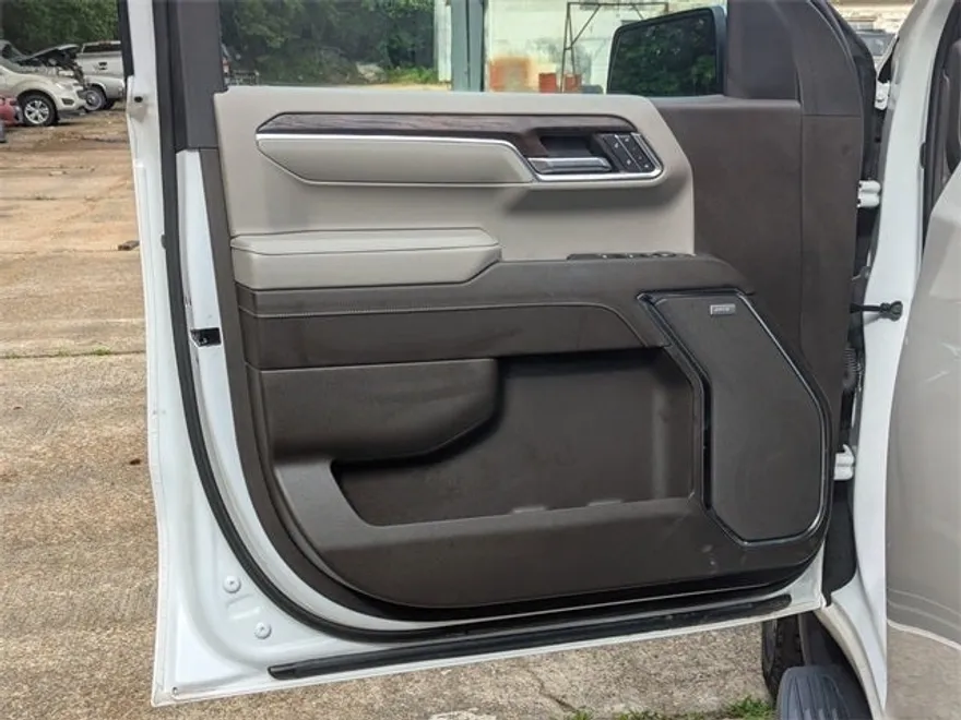2024 Gmc Sierra 1500 SLT photo 1