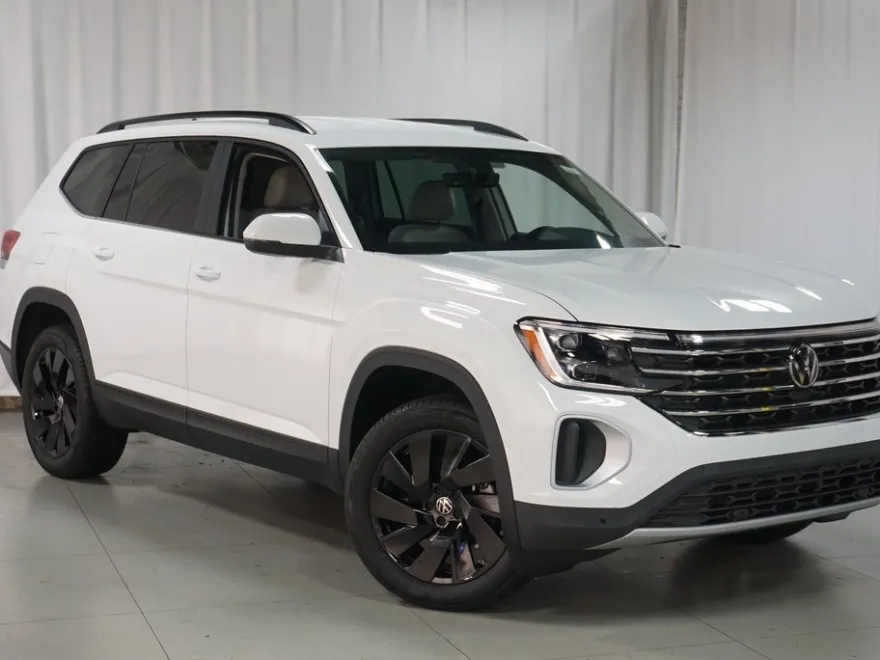 2025 Volkswagen Atlas SE Technology photo 1
