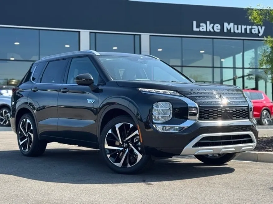 2025 Mitsubishi Outlander PHEV photo 1