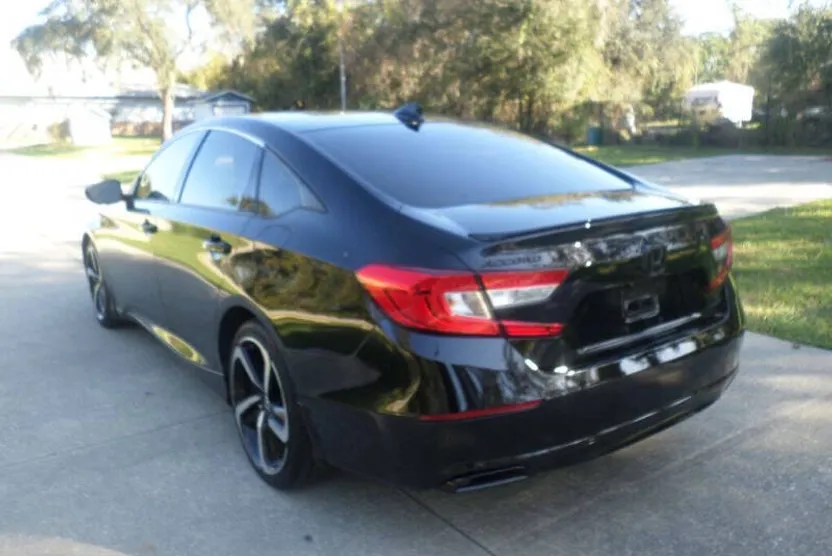 2019 Honda Accord Sport photo 1