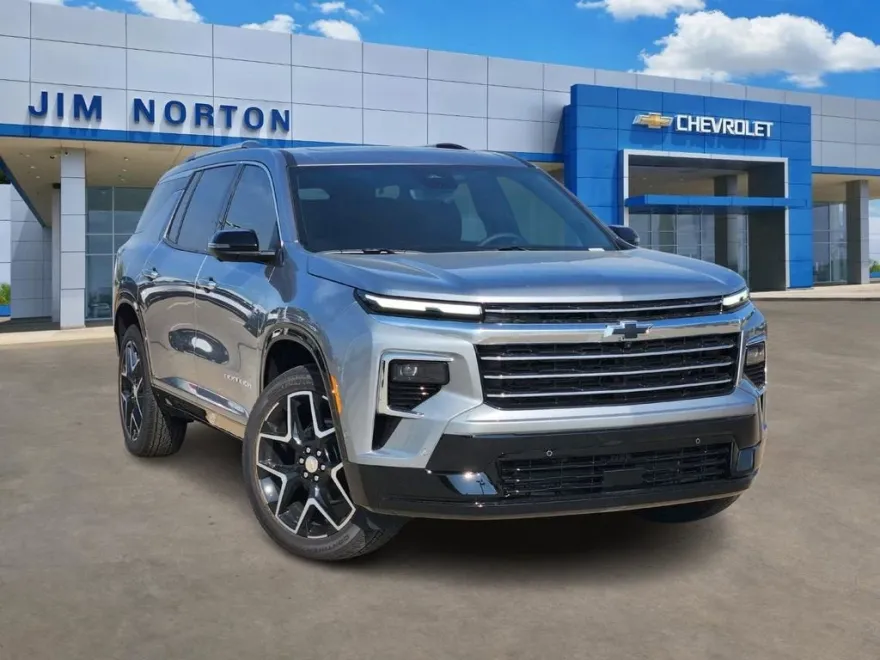 2026 Chevrolet Traverse High Country photo 1