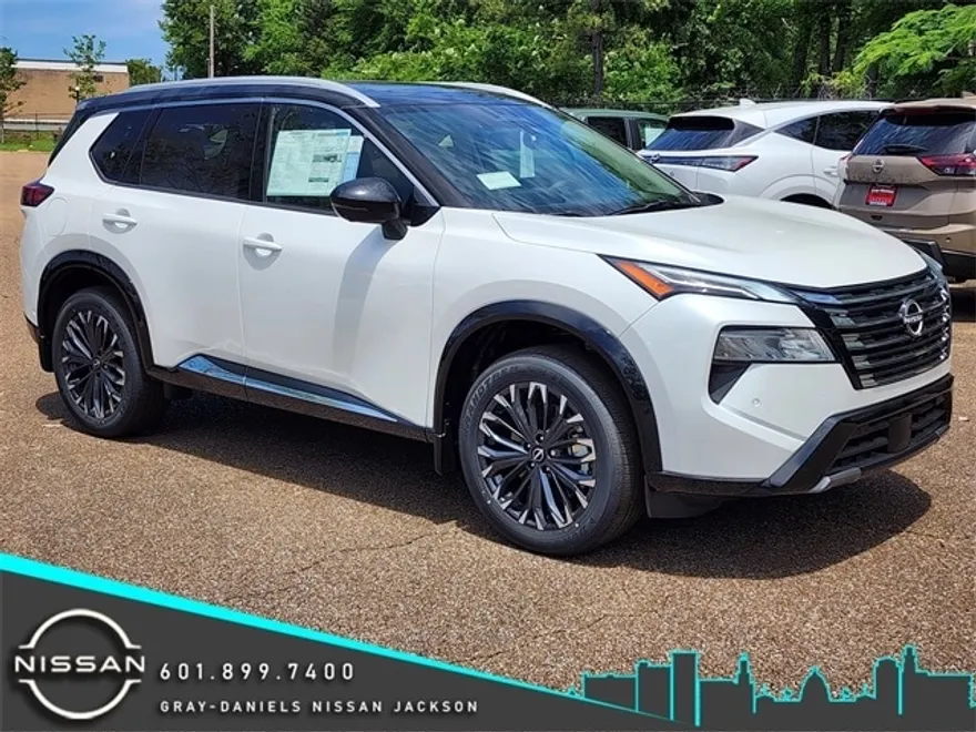 2025 Nissan Rogue Platinum photo 1