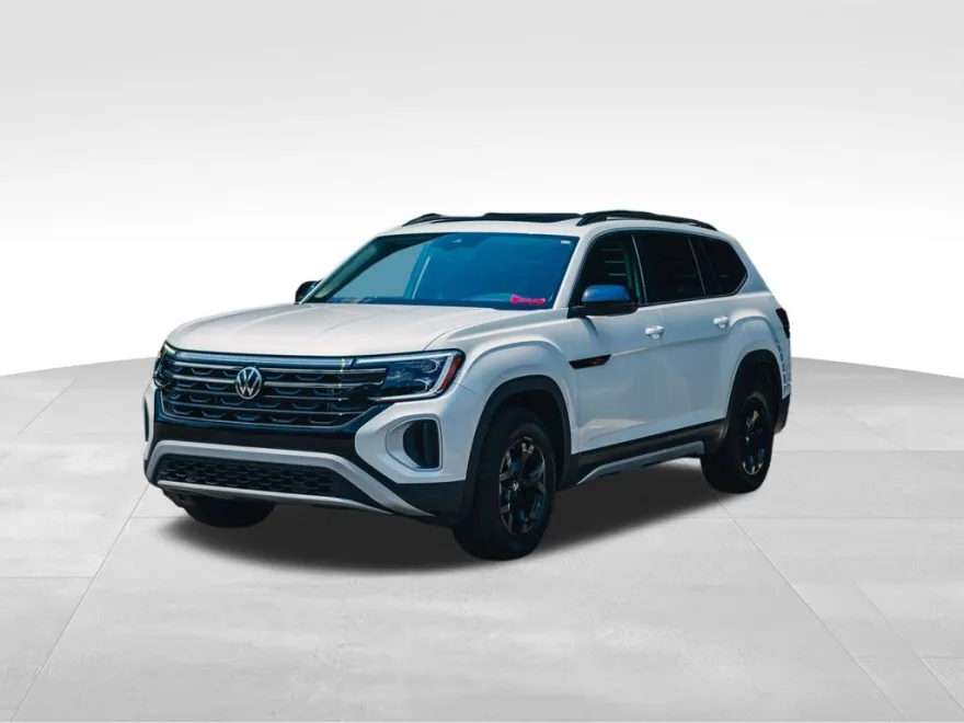 2024 Volkswagen Atlas Peak Edition SEL photo 1