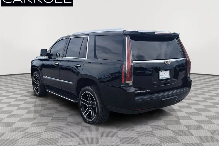 2020 Cadillac Escalade Luxury photo 1