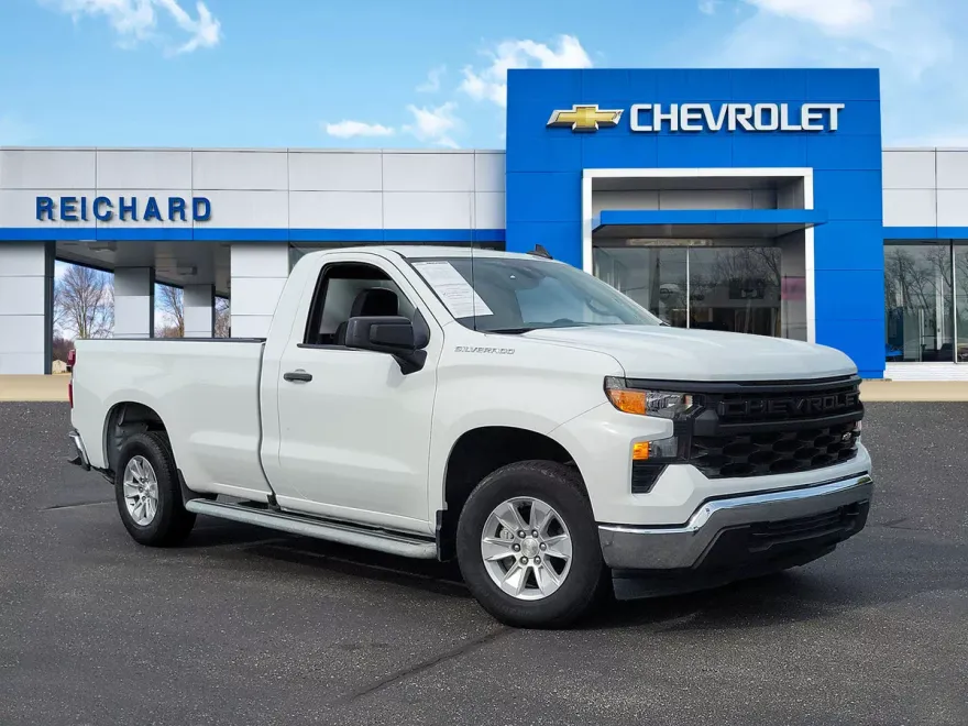 2024 Chevrolet Silverado 1500 photo 1