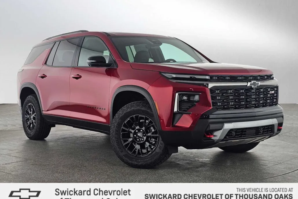 2025 Chevrolet Traverse Z71 photo 1