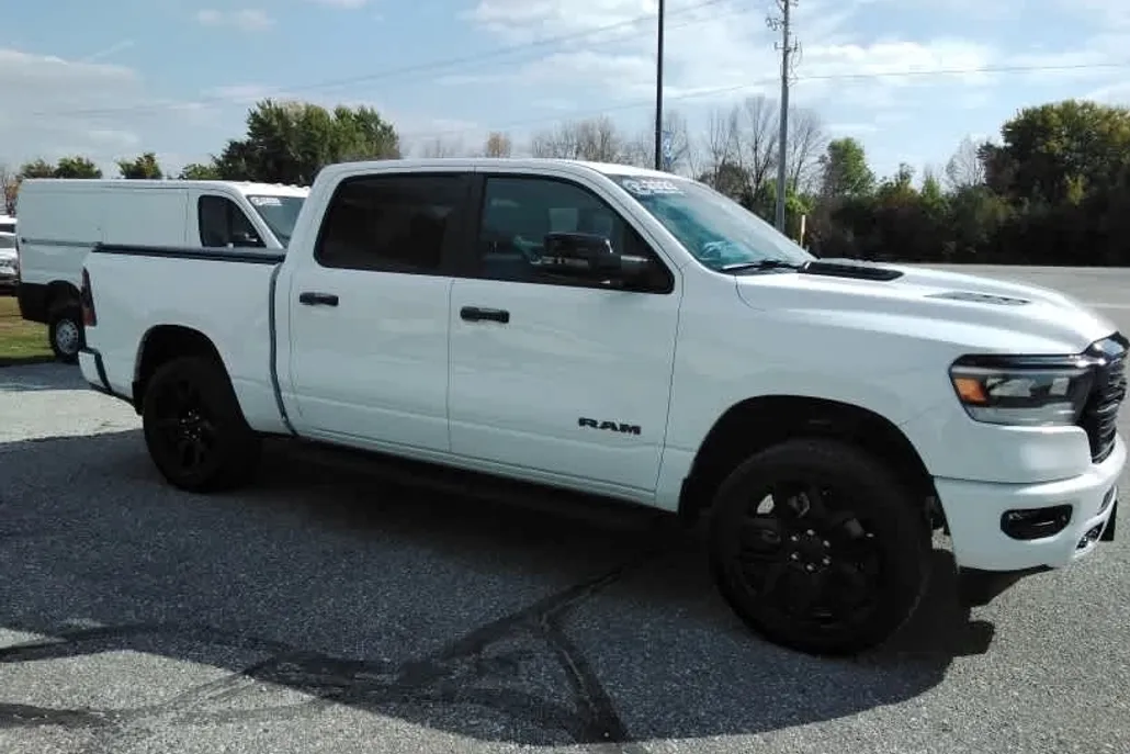 2023 Ram 1500 Laramie photo 1