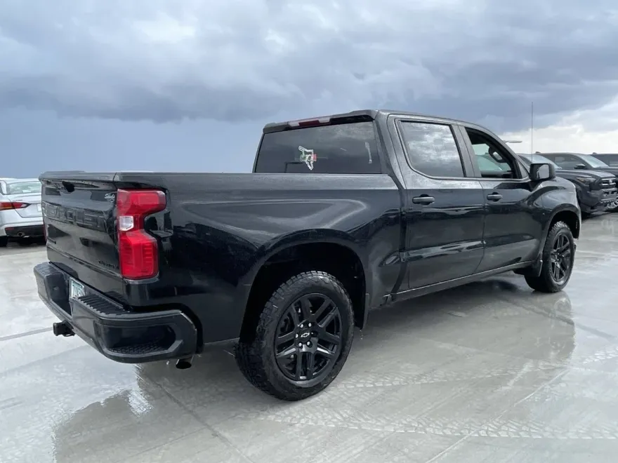 2023 Chevrolet Silverado 1500 Custom photo 1