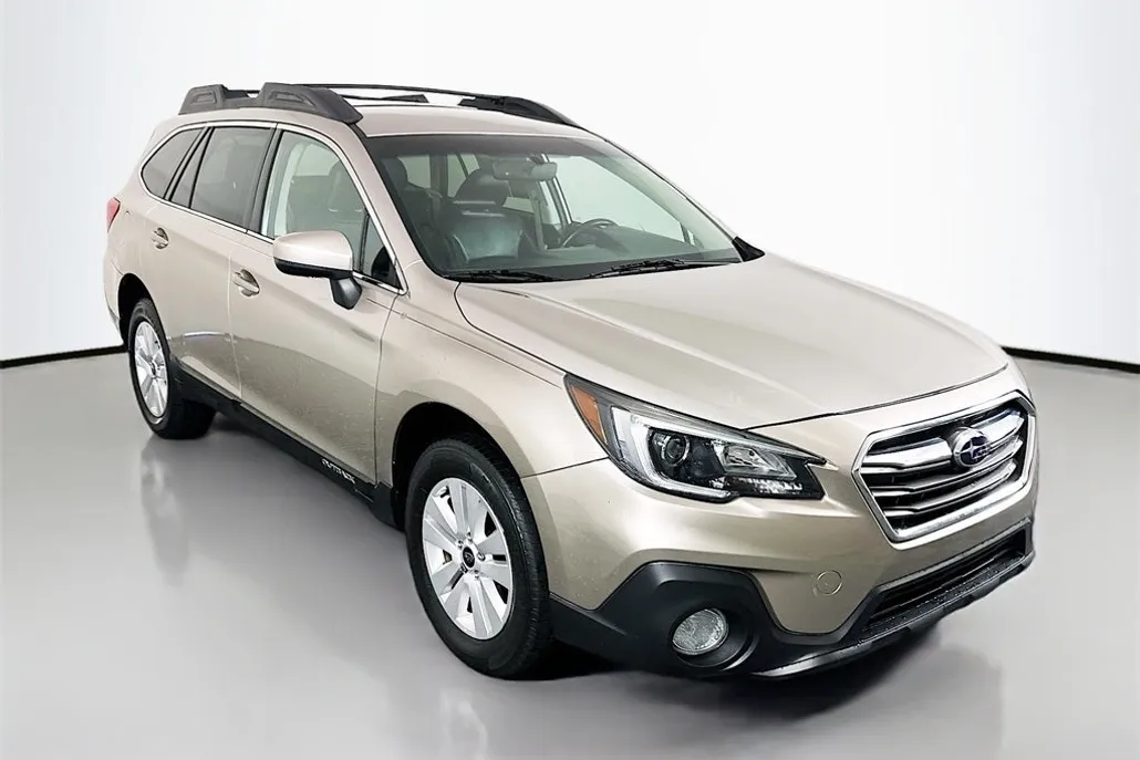 2018 Subaru Outback 2.5i Premium photo 1