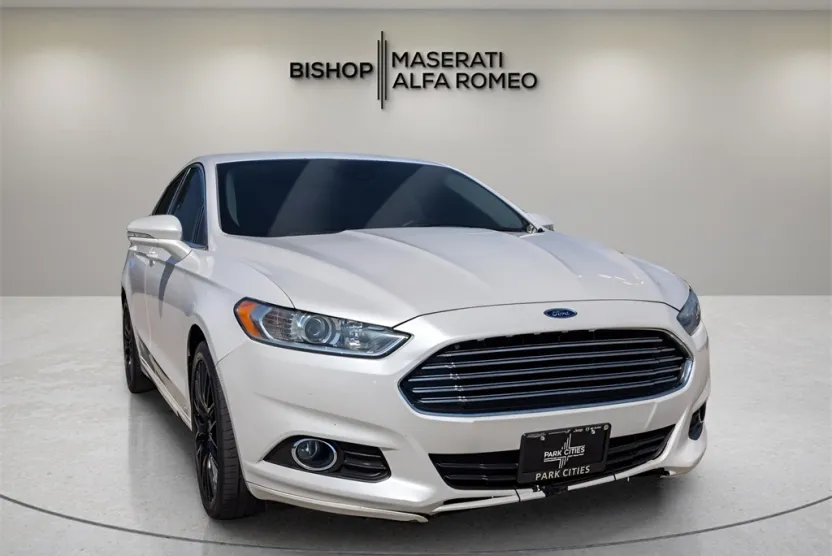 2015 Ford Fusion SE photo 1