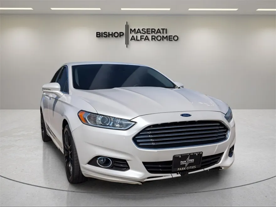 2015 Ford Fusion SE photo 1