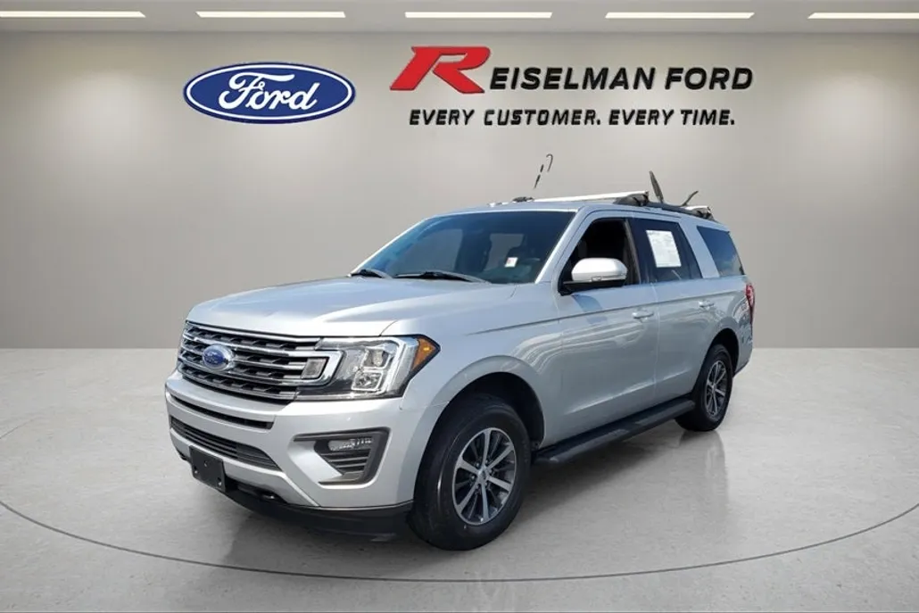 2019 Ford Expedition XLT photo 1