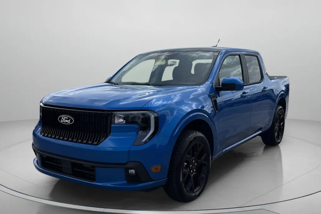 2025 Ford Maverick photo 1