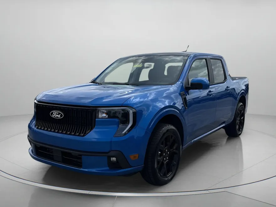 2025 Ford Maverick photo 1