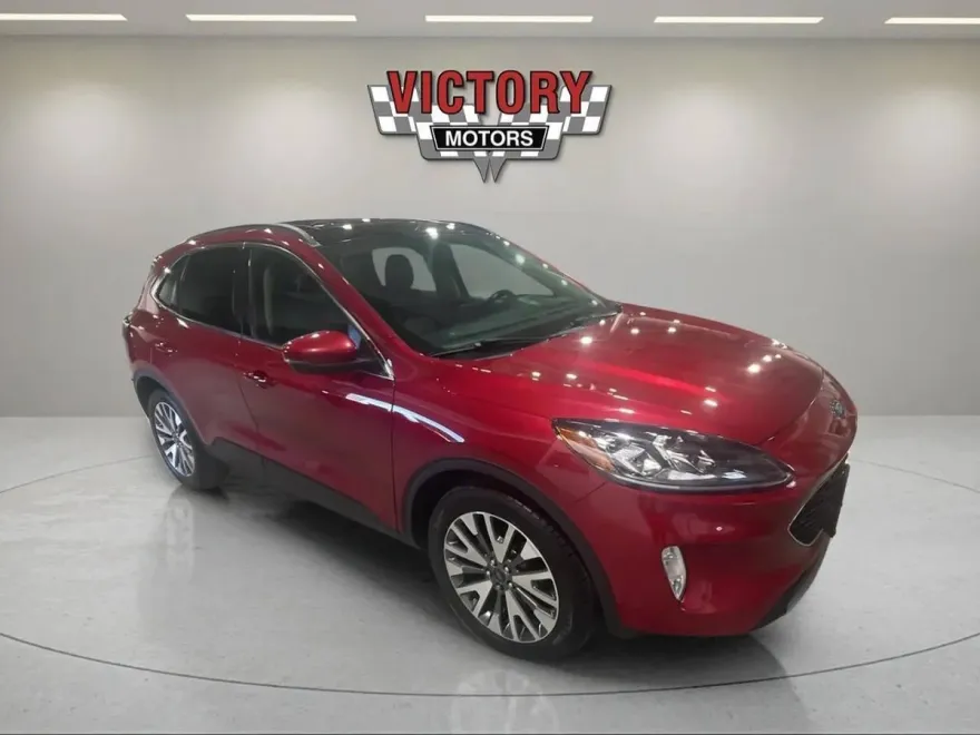 2020 Ford Escape Hybrid Titanium photo 1