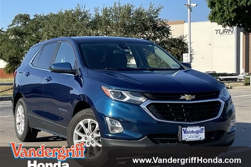 2021 Chevrolet Equinox LT photo 1