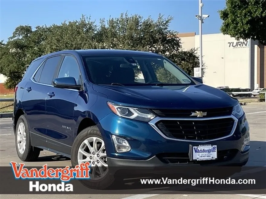 2021 Chevrolet Equinox LT photo 1