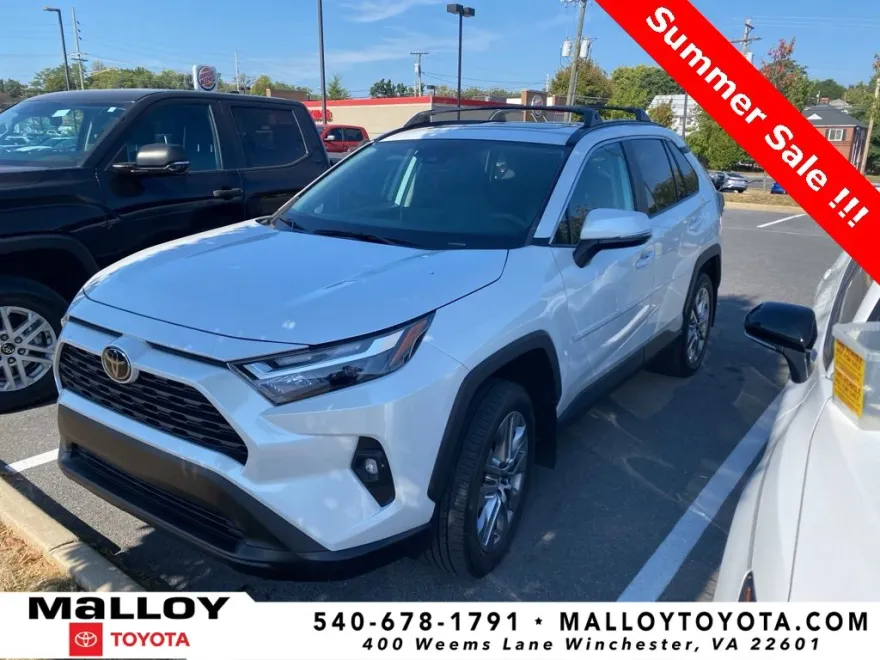 2023 Toyota RAV4 XLE Premium photo 1