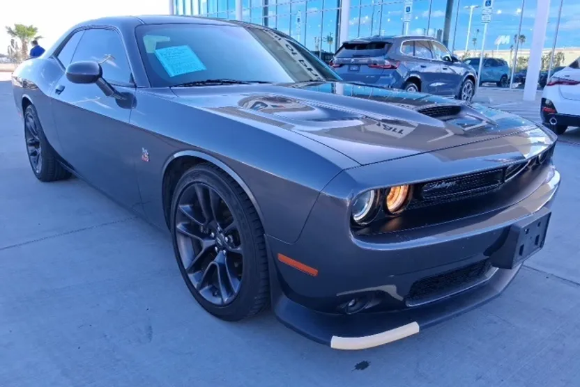 2022 Dodge Challenger R/T Scat Pack photo 1