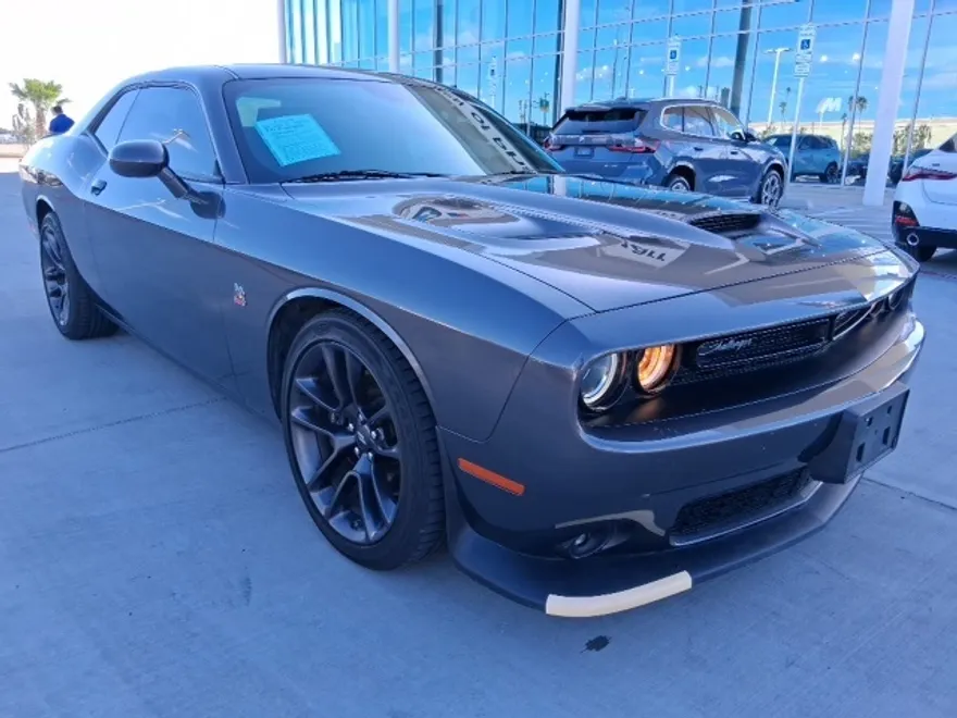2022 Dodge Challenger R/T Scat Pack photo 1