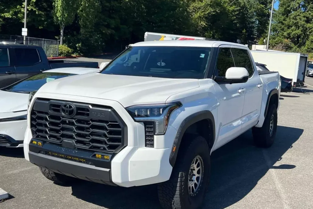 2022 Toyota Tundra Limited photo 1