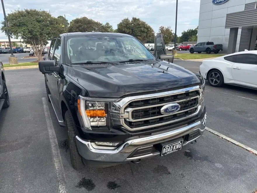 2022 Ford F-150 XLT FX4 photo 1